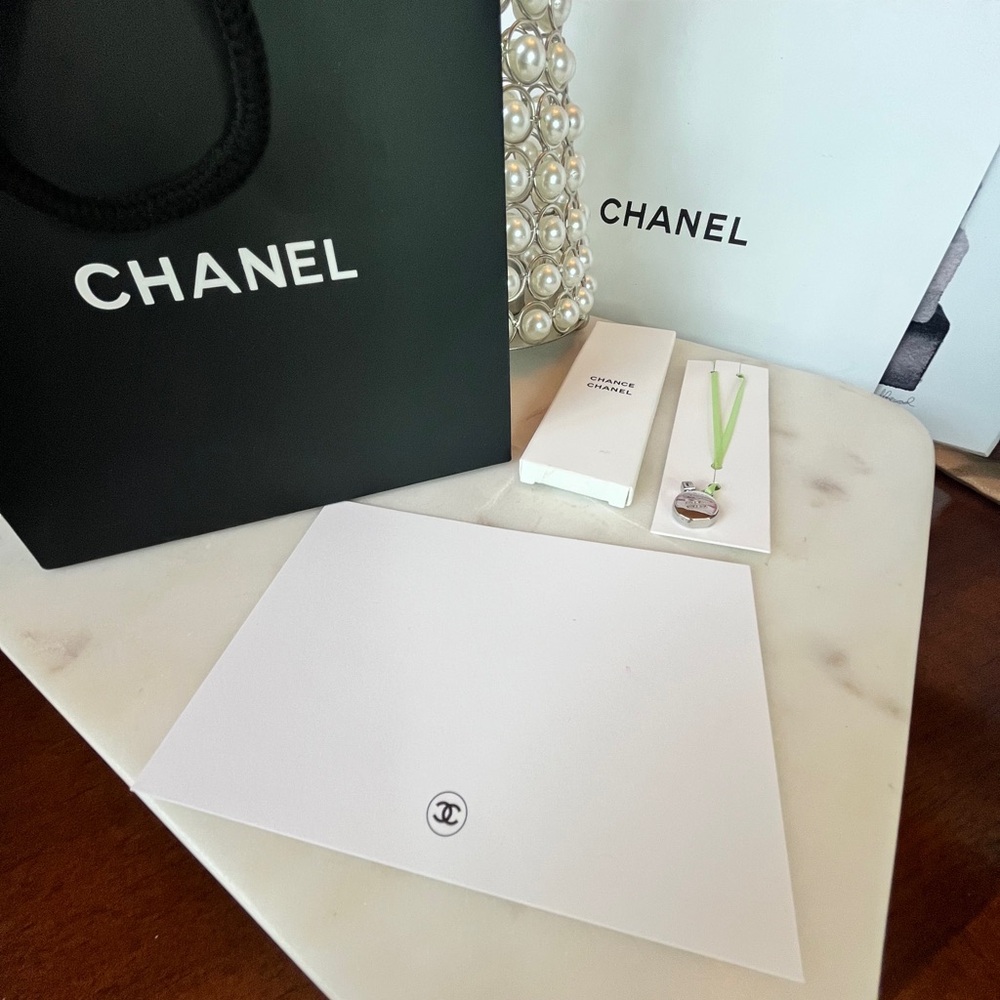 CHANEL Authentic Chance Parfum Mini Charm w/Ribbon, Black Gift Bag, & Card - Picture 6 of 9